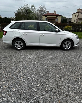 Skoda Fabia cena 29900 przebieg: 177000, rok produkcji 2017 z Rzeszów małe 46